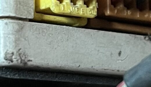 TRUST製追加温度メーターのカプラーです